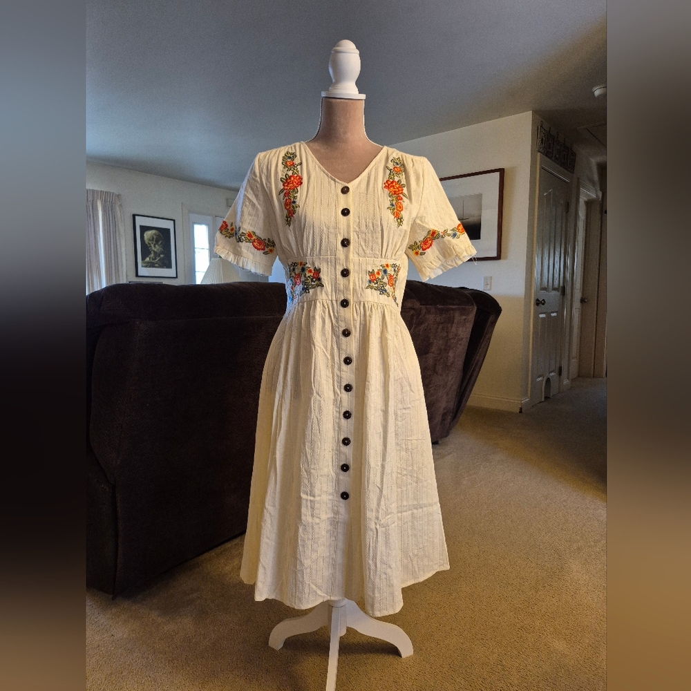 NEW Lot Of 2 Petal Lush Dress Size Small, White And Ivory Embroidered - Picture 2 of 13